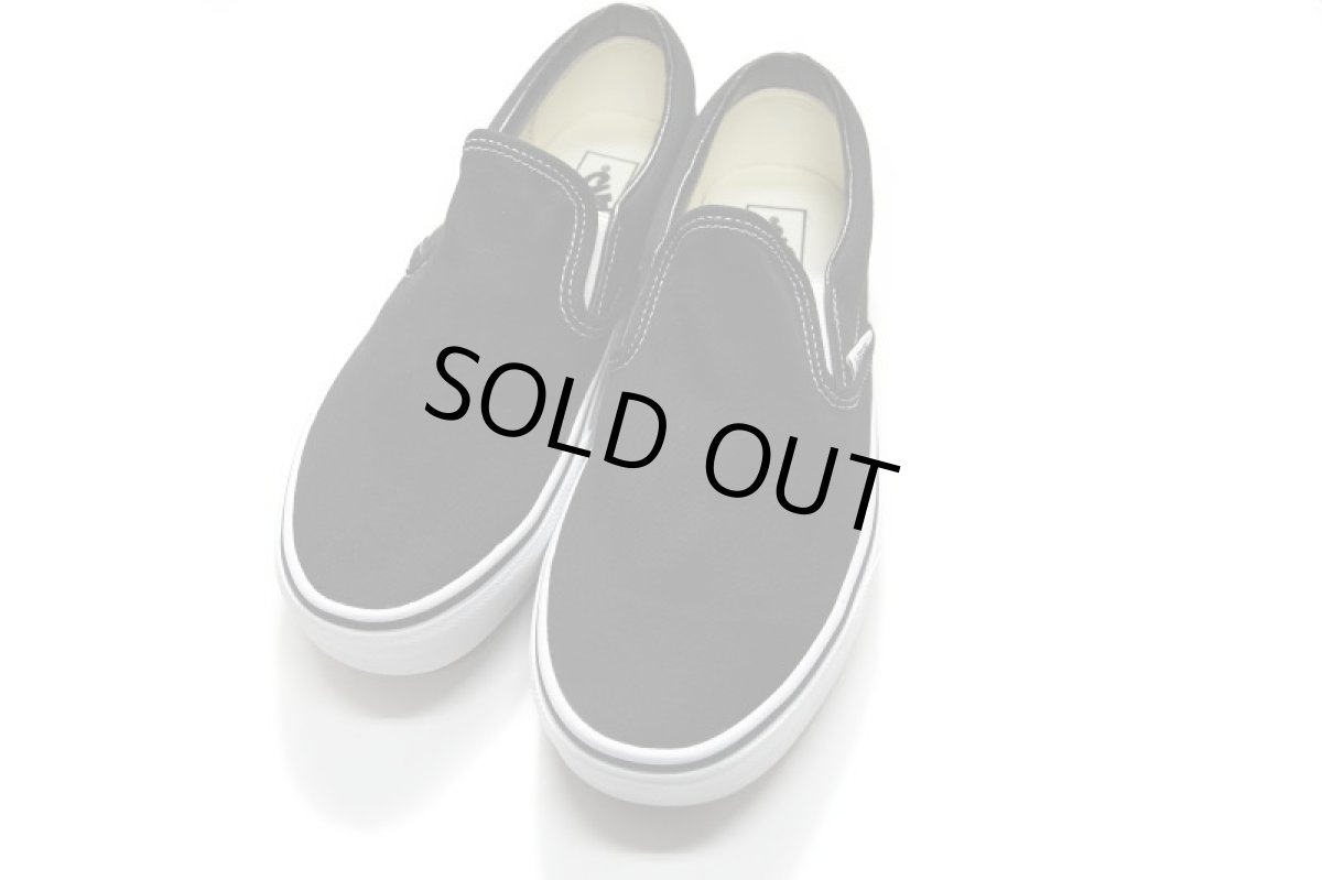 画像2: 【SALE】VANS Classic Slip-On Black バンズ　 (2)