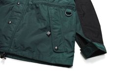 画像3: Deadstock Tri Mountain Nylon Jacket #9300 Green/Black (3)