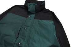 画像2: Deadstock Tri Mountain Nylon Jacket #9300 Green/Black (2)