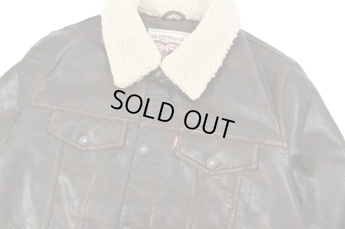 画像2: Levi's Faux Leather Trucker Sherpa Jacket Brown リーバイス (2)