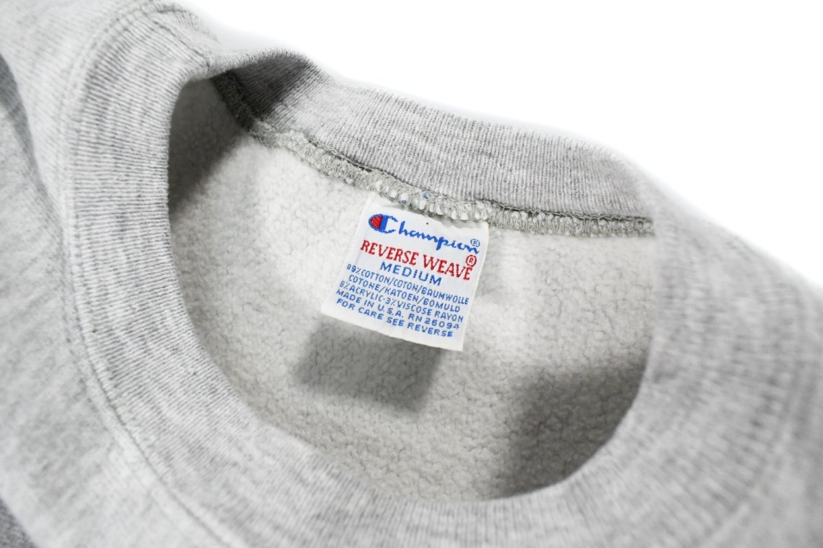 画像4: 90s Used Champion Reverse Weave Sweat Shirt "Holy Cross" made in USA (4)