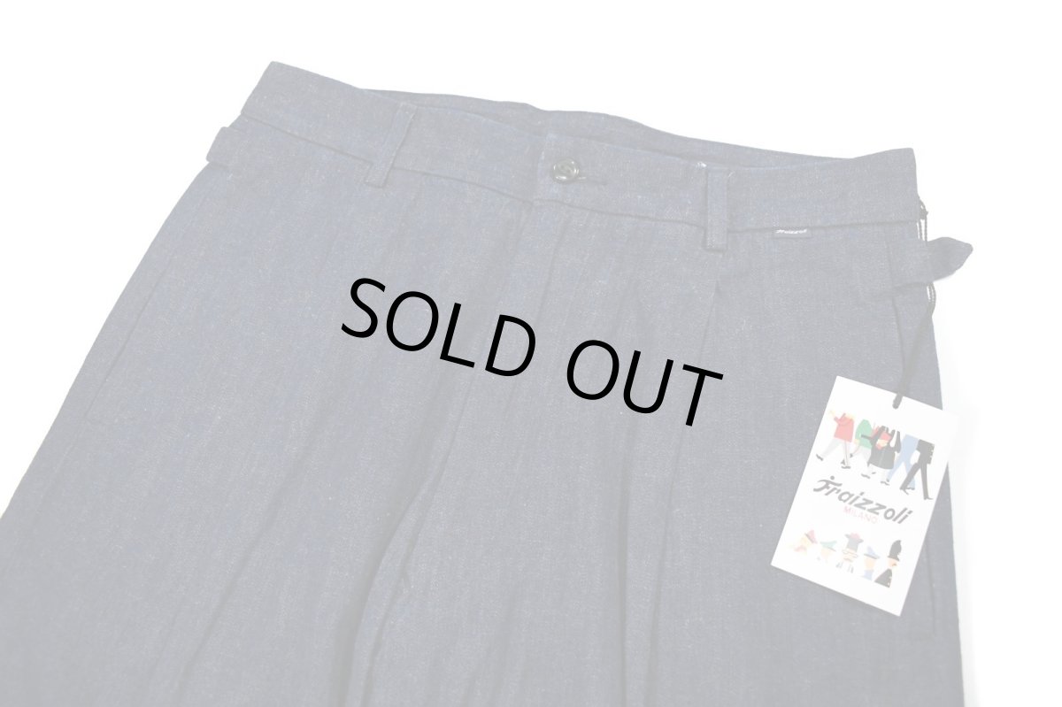 画像2: Fraizzoli Pleat Seamless Denim Slacks  (2)