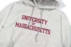 画像2: Used Champion Reverse Weave Sweat Hoodie "University of Massachusetts" (2)