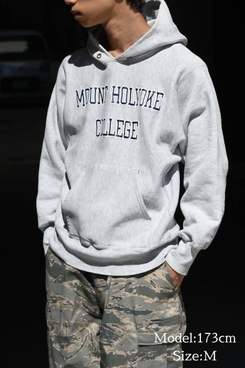 画像5: 80s Used Champion Reverse Weave Sweat Hoodie "Mount Holyoke College" made in USA (5)