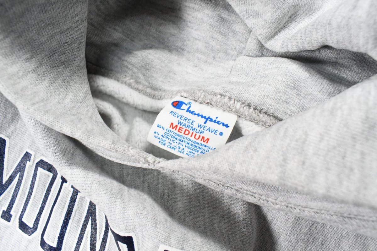 画像4: 80s Used Champion Reverse Weave Sweat Hoodie "Mount Holyoke College" made in USA (4)