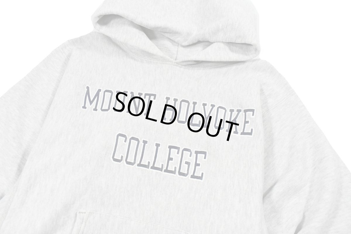 画像2: 80s Used Champion Reverse Weave Sweat Hoodie "Mount Holyoke College" made in USA (2)