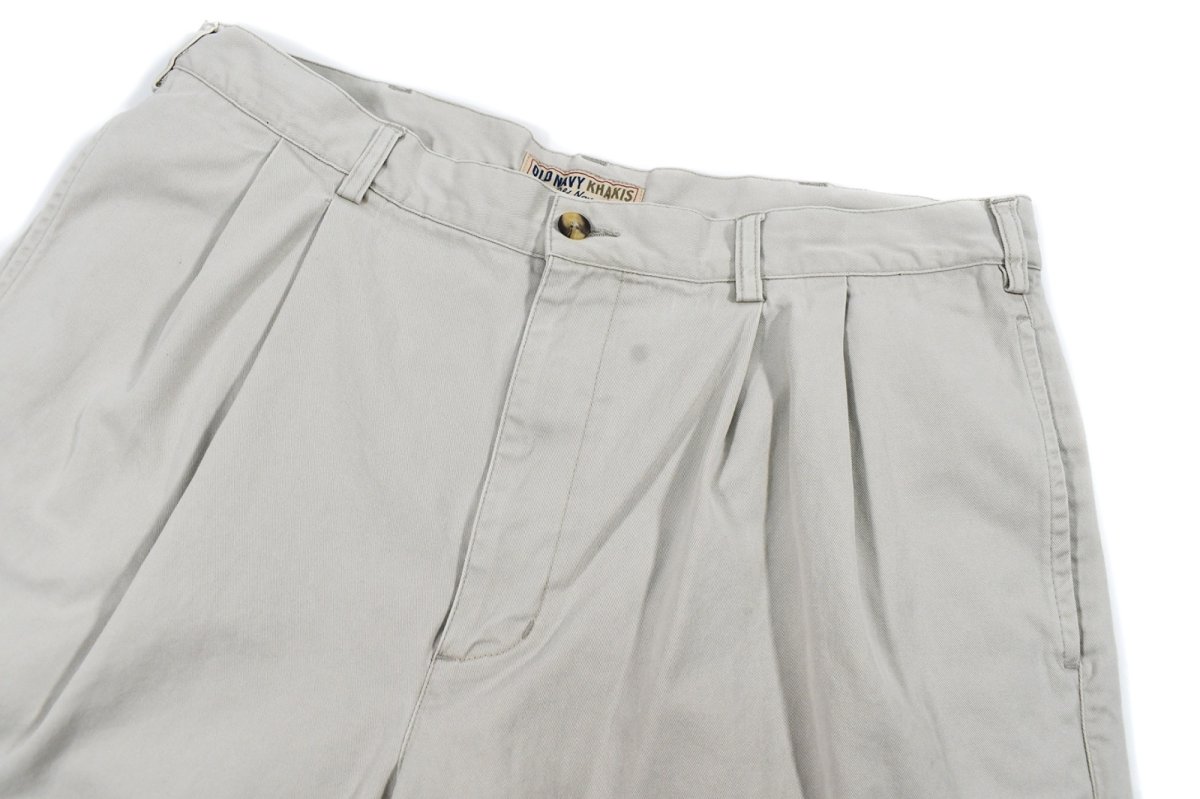 画像2: Used Old Navy Pleated Chino Shorts (2)