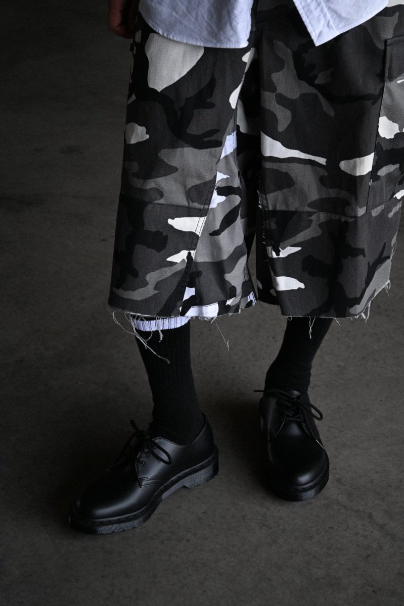 画像3: Skater Socks 22 Inch KNEE HIGH Striped Tube Socks Black/White (3)