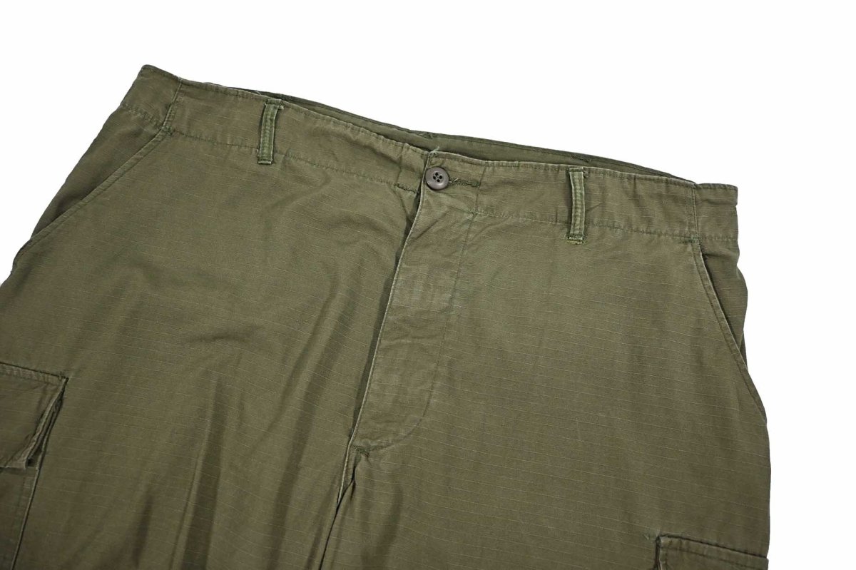 画像2: 60s Used Us Army Cotton Poplin Rip Stop Jungle Fatigue Pants Olive (2)