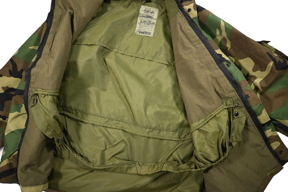 画像7: Used Us Army ECWCS Gen1 GORE-TEX Parka Woodland Camo (7)
