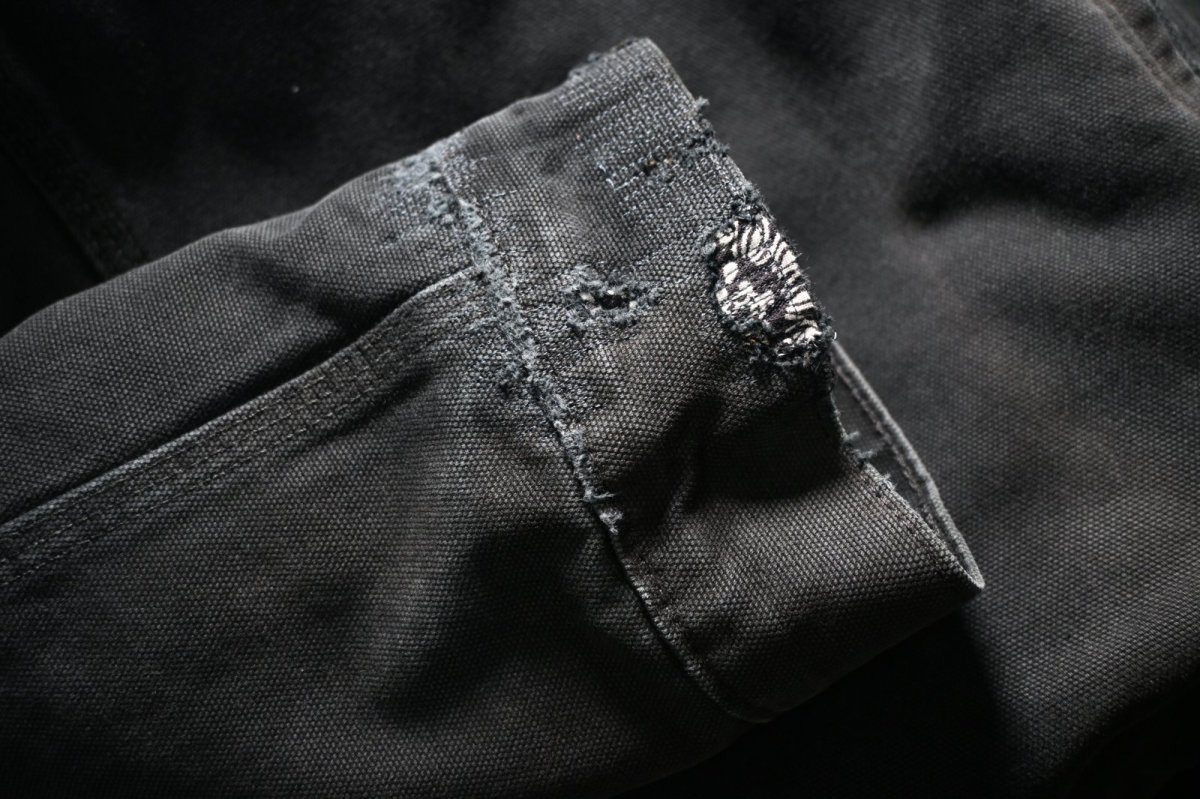 画像5: Used Carhartt Quilt Lined Duck Hooded Jacket Black (5)