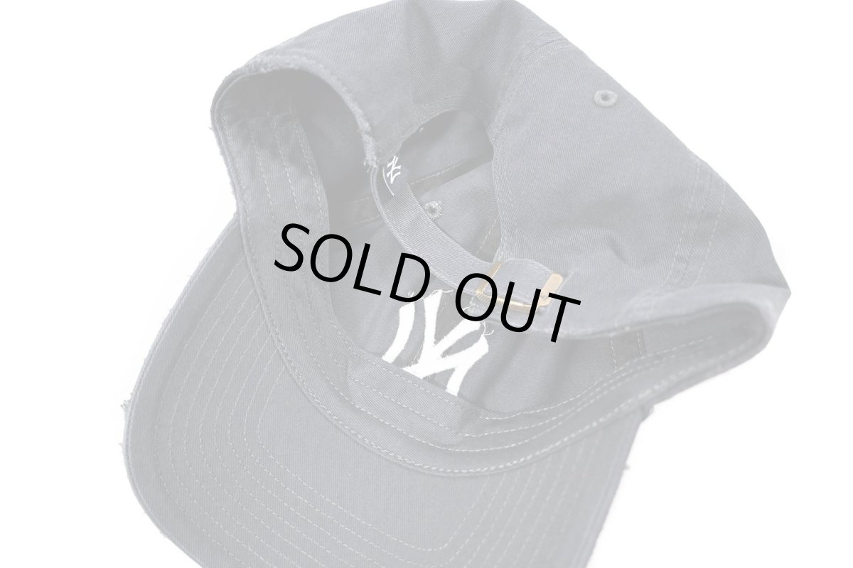 画像3: New York Yankees Damaged Cap (3)