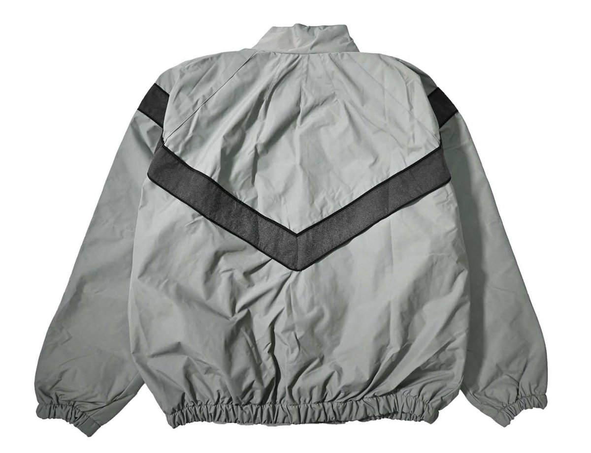 画像2: Deadstock Us Army PT IPFU Army Nylon Jacket (2)