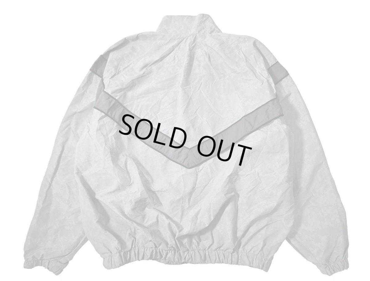 画像2: Deadstock Us Army PT IPFU Army Nylon Jacket Digital Camo (2)