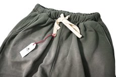 画像2: MOOJI MOOJI US Sweat Pants Aged Olive Green (2)