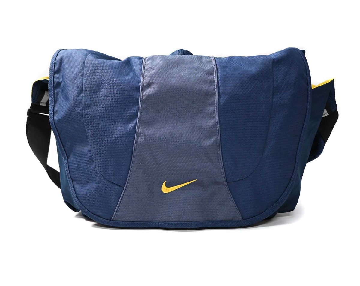 画像1: Used Nike Messenger Bag (1)