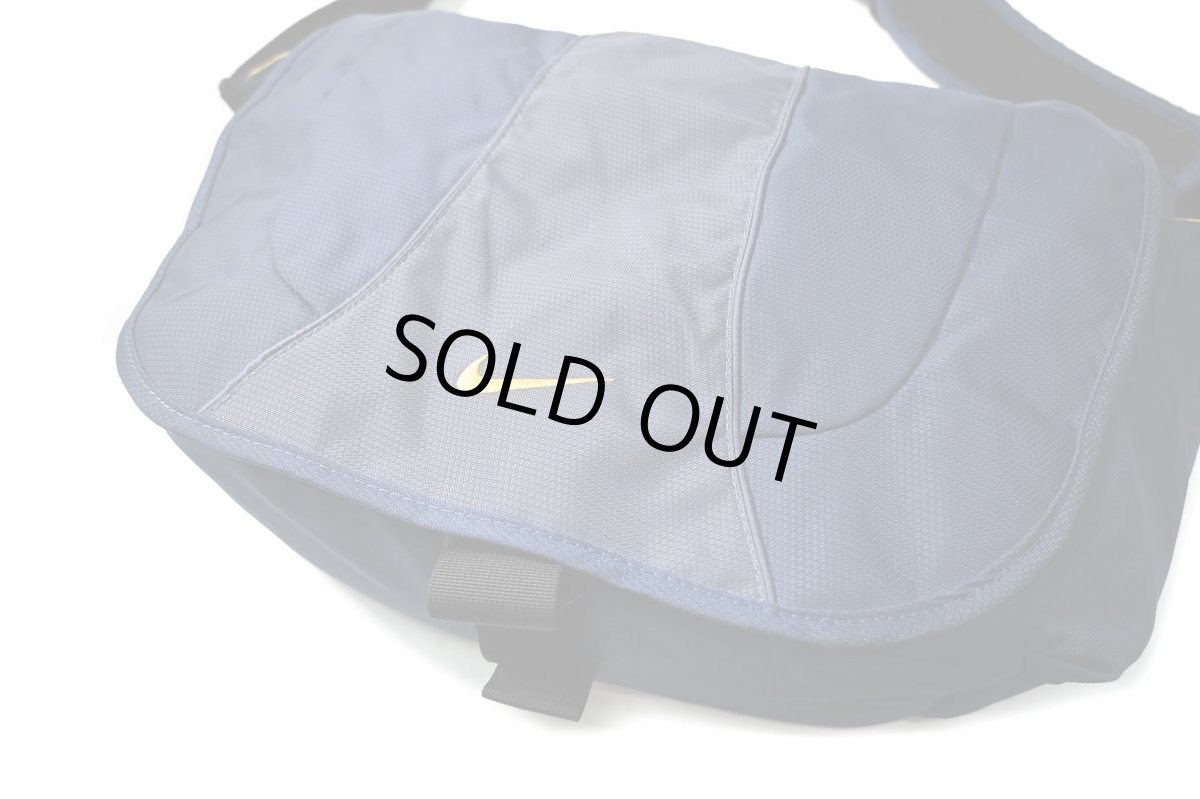 画像2: Used Nike Messenger Bag (2)