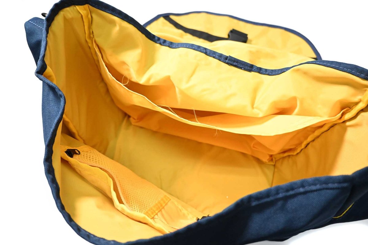 画像5: Used Nike Messenger Bag (5)