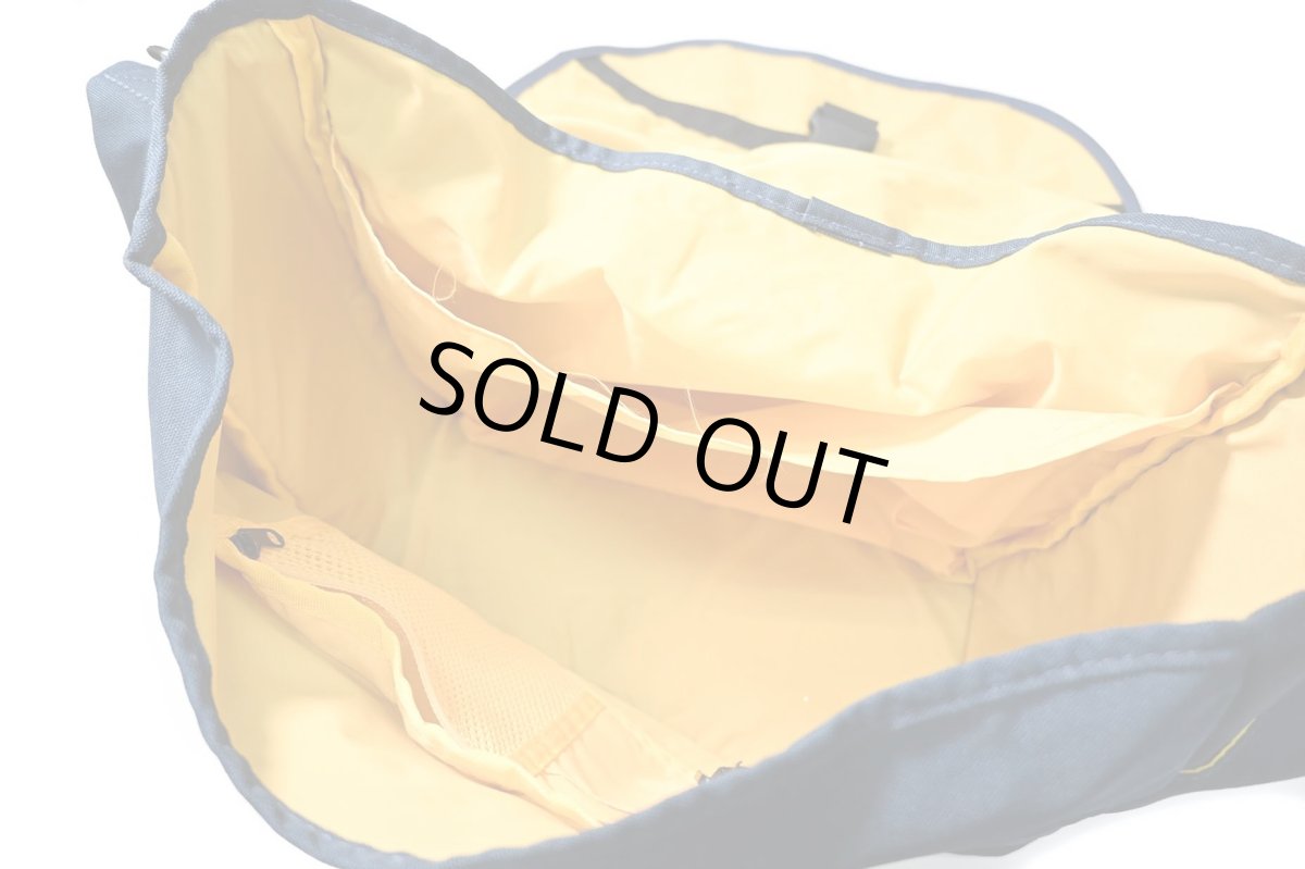 画像5: Used Nike Messenger Bag (5)