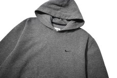 画像2: 00s Used Nike Embroidered Sweat Hoodie Charcoal (2)
