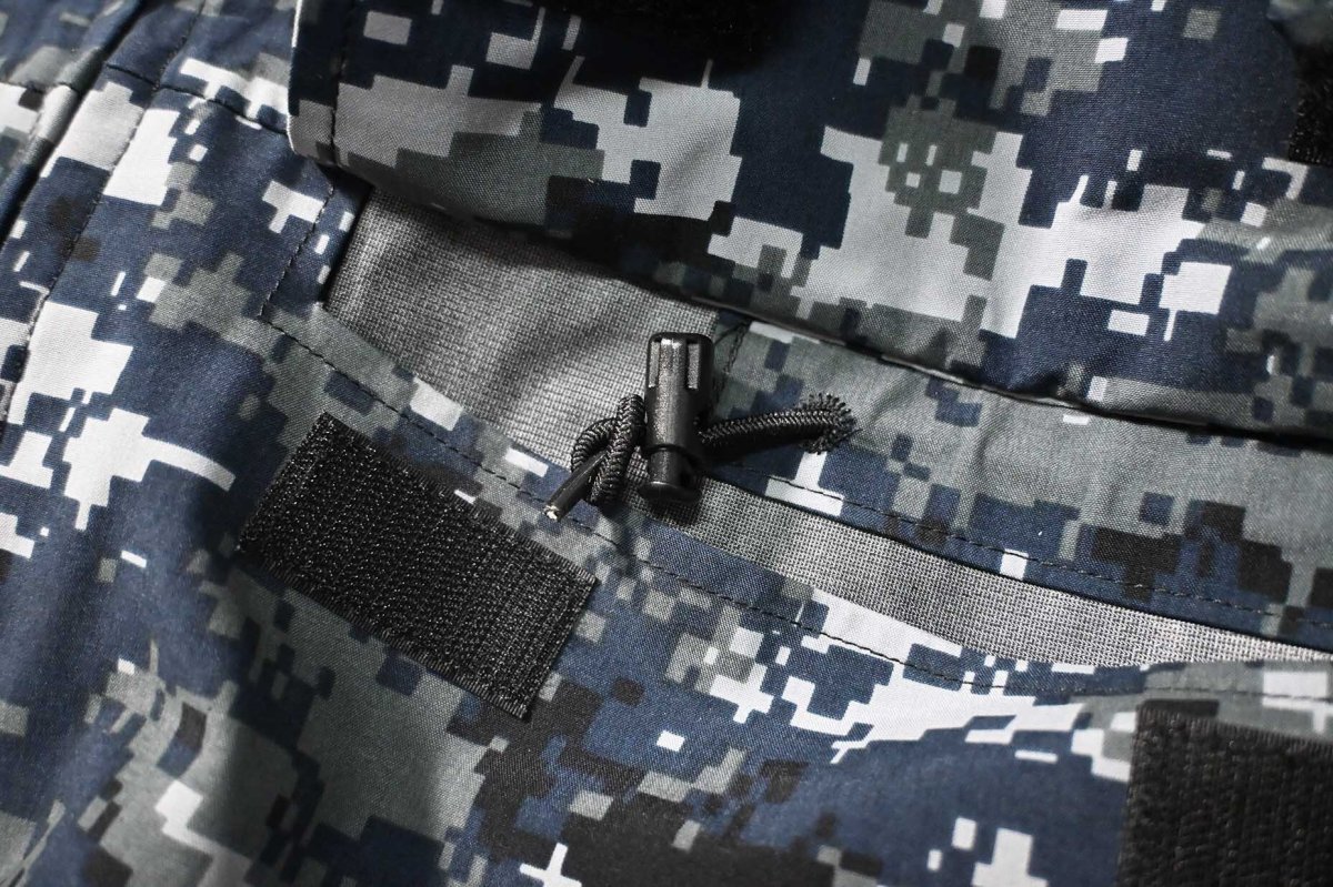 画像10: Used Us Navy NWU GORE-TEX Working Parka Type1 (10)