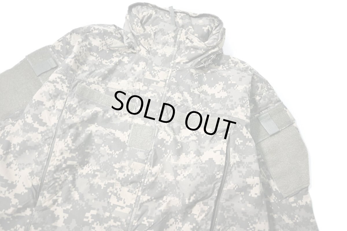 画像2: Deadstock Us Army ECWCS GenIII Level5 Soft Shell Jacket (2)