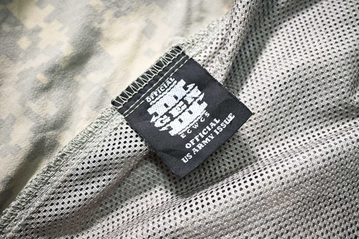 画像7: Used Us Army ECWCS GenIII Level5 Soft Shell Jacket (7)