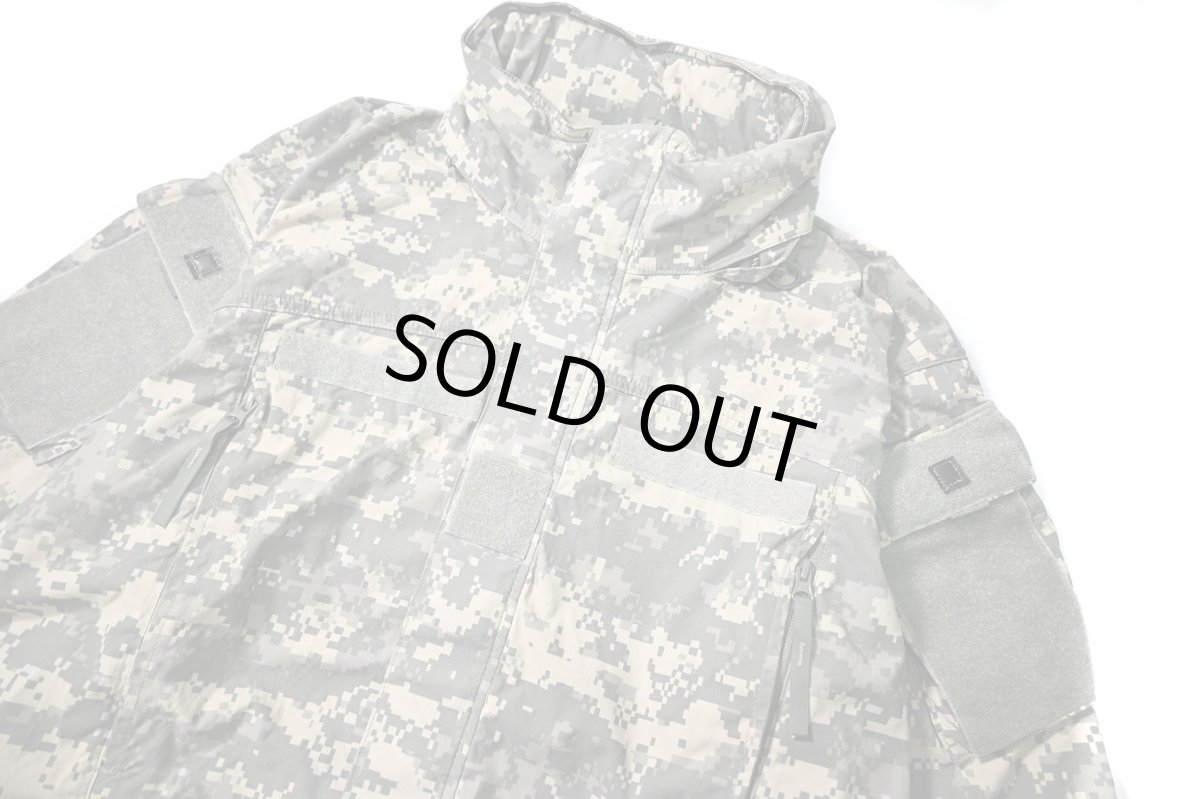 画像2: Used Us Army ECWCS GenIII Level5 Soft Shell Jacket (2)