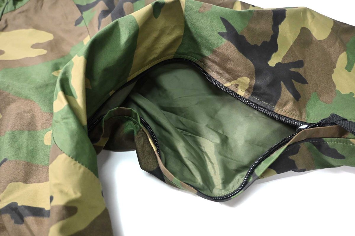 画像4: 00' Used Us Army ECWCS Gen1 GORE-TEX Parka Woodland Camo (4)