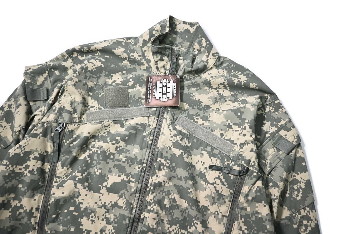 画像2: Deadstock Us Army ECWCS Gen III Level 4 Wind Cold Weather Jacket UCP (2)