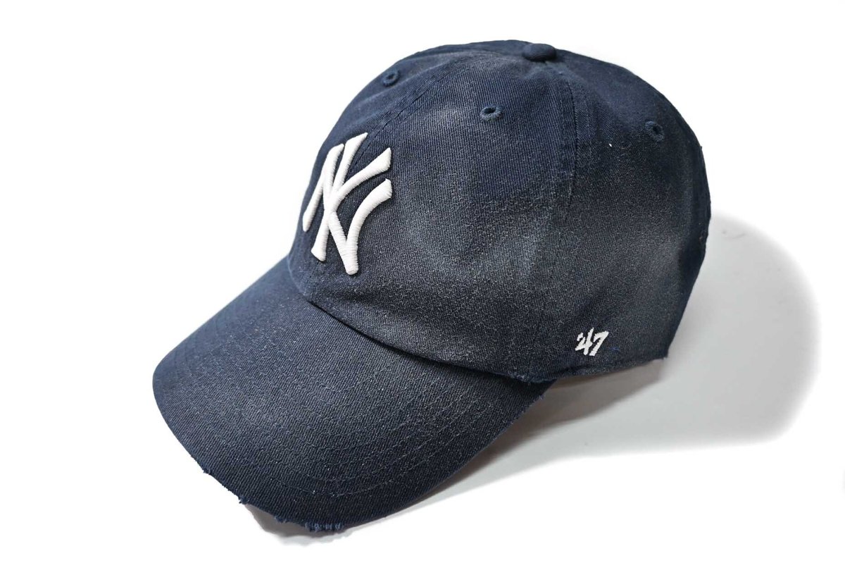 画像2: New York Yankees Damaged Cap (2)