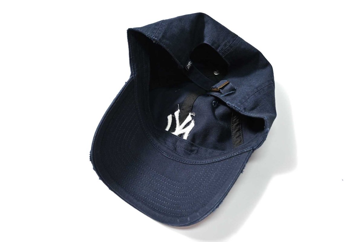 画像3: New York Yankees Damaged Cap (3)