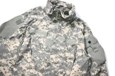 画像2: 07' Deadstock Us Army ECWCS GenIII Level5 Soft Shell Jacket (2)