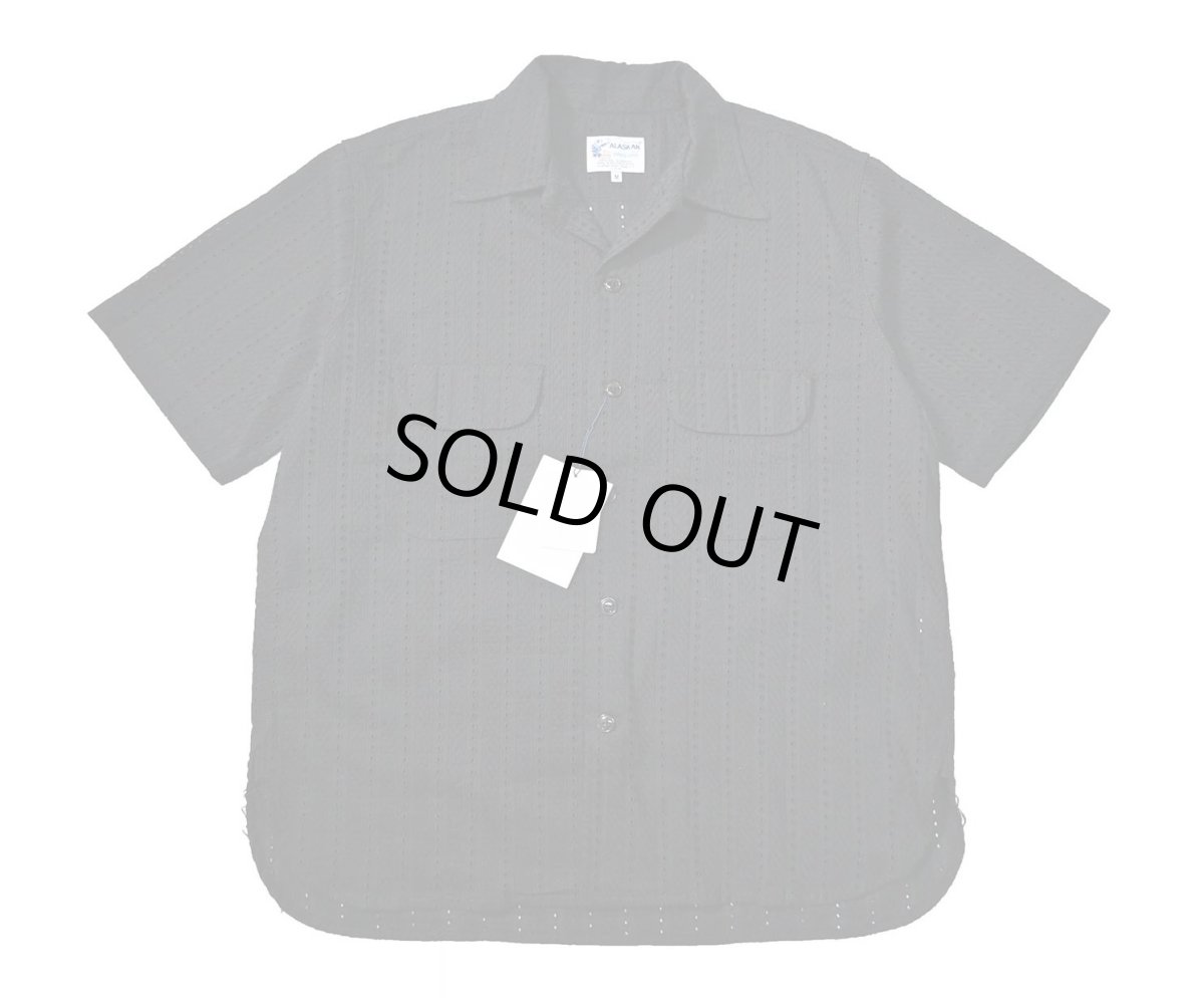 画像1: The Alaskan Hakoba Embroidery Open Collar Shirt Black (1)