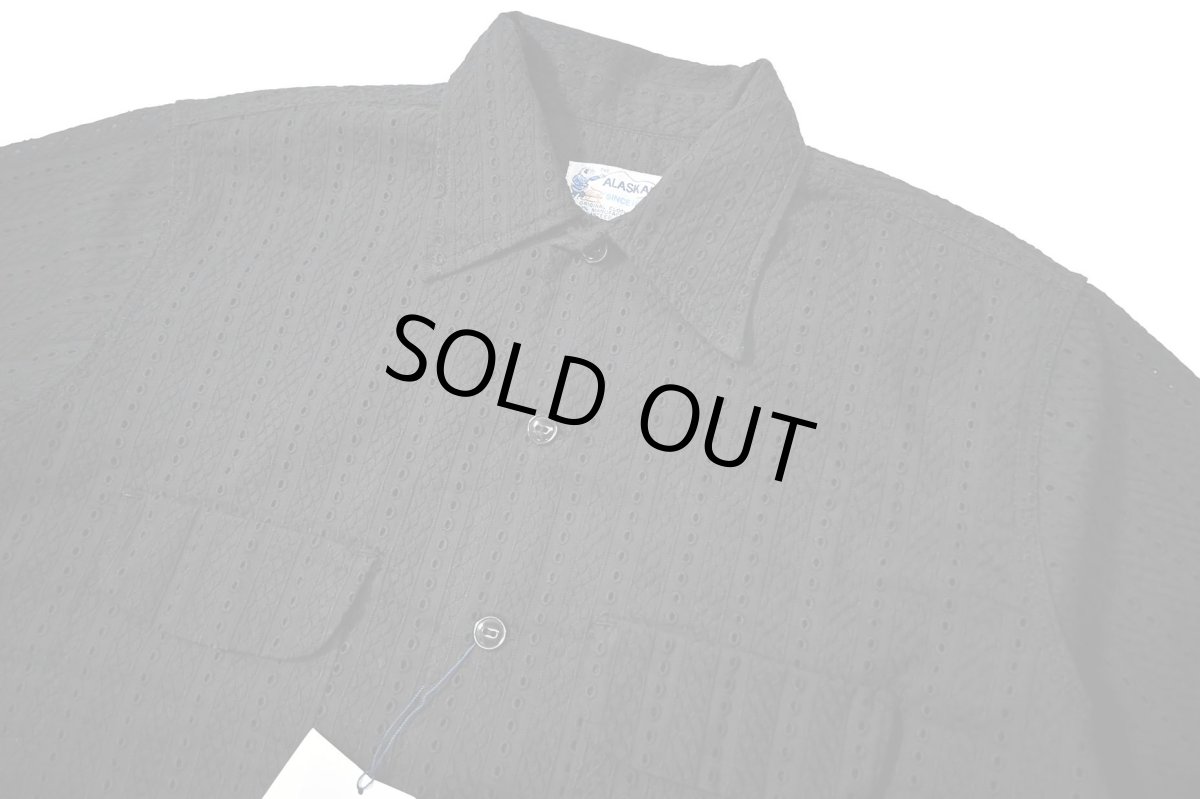 画像2: The Alaskan Hakoba Embroidery Open Collar Shirt Black (2)