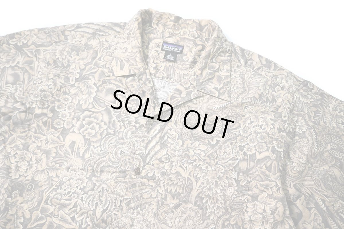 画像2: 02' Used patagonia A/C Print Shirt  (2)
