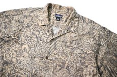 画像2: 02' Used patagonia A/C Print Shirt  (2)
