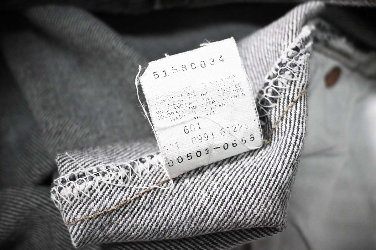 画像8: 93' Used Levi's 501 Denim Pants Cut off Black made in USA リーバイス 先染め (8)