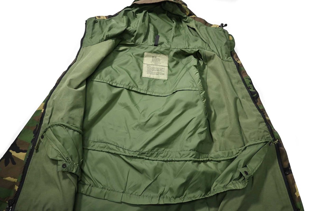 画像7: 00' Used Us Army ECWCS Gen1 GORE-TEX Parka Woodland Camo (7)