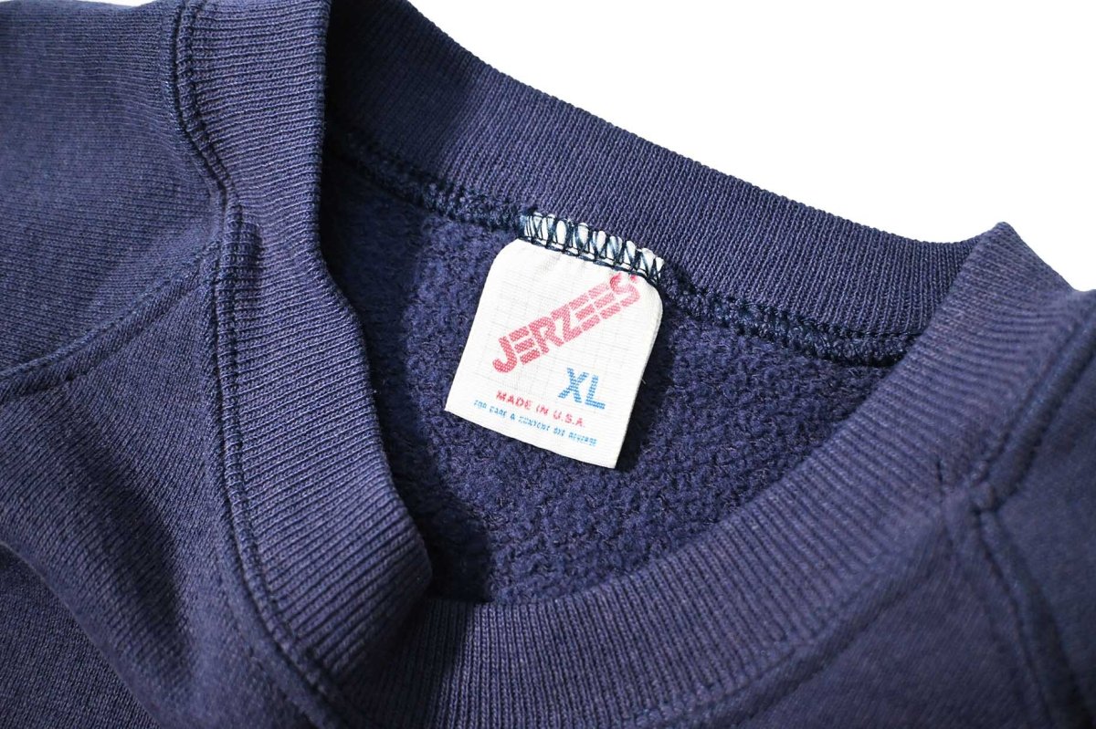 画像4: 80-90s Used Jerzees Raglan Sleeve Blank Sweat Shirt Fade Navy made in USA (4)