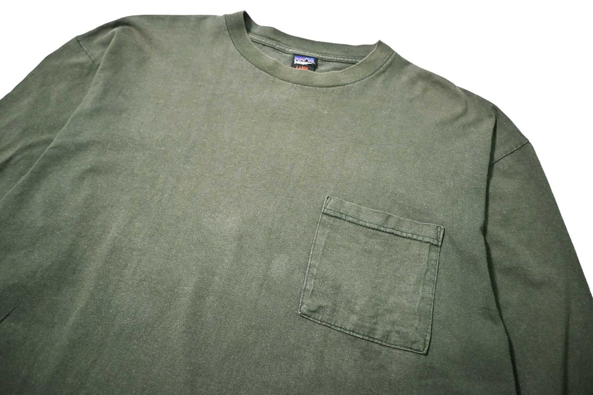 画像2: 90s Used patagonia L/S Pocket Tee made in USA (2)