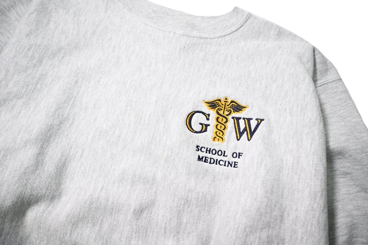画像2: 00s Used Champion Reverse Weave Sweat Shirt "School of Medicine" (2)
