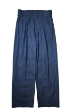 画像1: Fraizzoli Pleat Seamless Denim Slacks  (1)