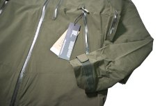画像2: Rab Downpour Mountain Jacket Army (2)