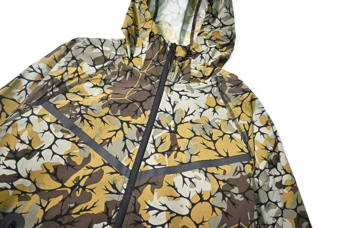 画像2: Nike Tech Woven Full-Zip Windrunner Jacket (2)