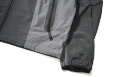 画像4: Nike Tech Woven Color-Block  Windrunner Jacket Anthracite/Iron Grey/Black (4)