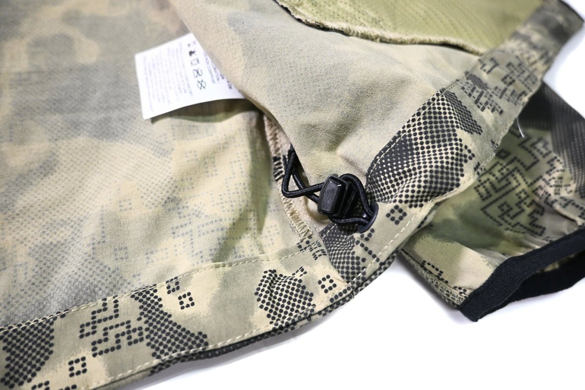 画像5: Nike Tech Woven Camo Windrunner Jacket Neutral Olive/Black (5)