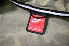 画像6: Nike Tech Woven Camo Windrunner Jacket Neutral Olive/Black (6)